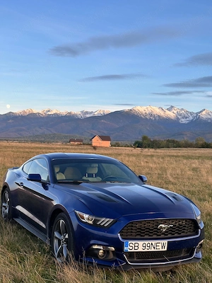 Ford Mustang model american, accept variante auto si imobiliare