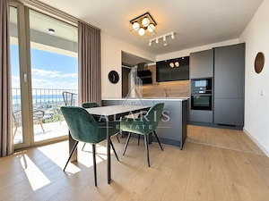Apartament cu 3 camere, 2 bai, zona Take Ionescu - imagine 3
