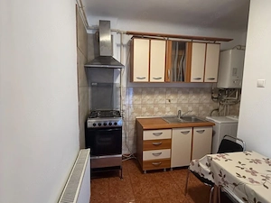 garsoniera baba novac-piata muncii-centrala proprie - imagine 3