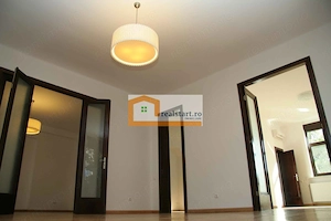 Polona - Pta Romana, Exclusivist, Metrou Pta Romana la 600m distanta - imagine 17
