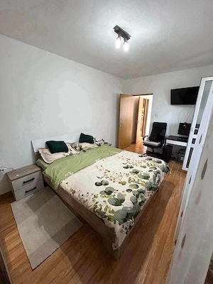 De vanzare apartament cu 2 camere si balcon, etajul 1, pe Bd. Roman Musat, 67000euro - imagine 6