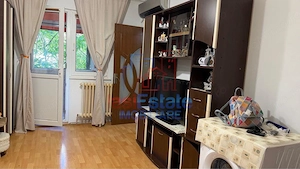 Apartament 2 camere etaj 1 centrala si AC zona Alexandru cel Bun