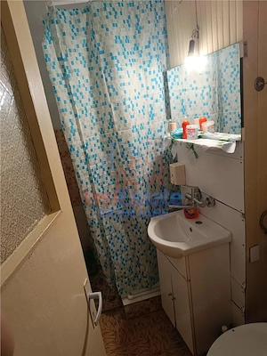 Apartament 3 camere de vanzare zona Zimbru - Ideal pentru renovare - imagine 9