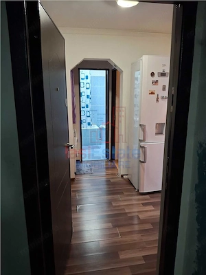 Apartament 2 camere decomandat etaj 2 - zona Dacia - imagine 4