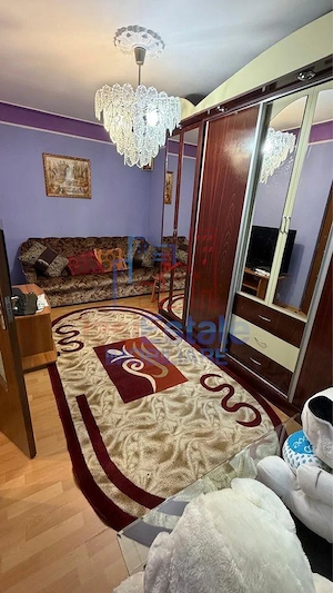 Apartament 2 camere etaj 1 centrala si AC zona Alexandru cel Bun - imagine 2