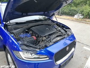 Jaguar F-Pace Portfolio 2.0D 240CP AWD Auto | 122.387 km | 2018 - imagine 9