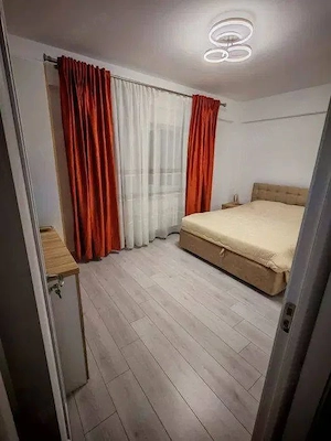 Apartament cu 3 camere, Bloc Nou-Zona Piata Mare - imagine 4