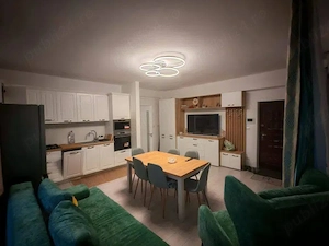 Apartament cu 3 camere, Bloc Nou-Zona Piata Mare - imagine 2