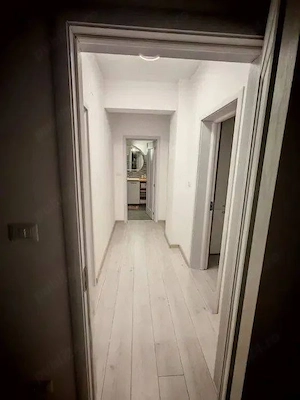Apartament cu 3 camere, Bloc Nou-Zona Piata Mare - imagine 5
