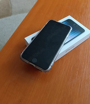 Telefon IPhone SE3
