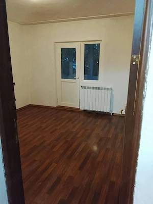 Apartament cu 3 camere,  Savenilor etaj 2 - imagine 2