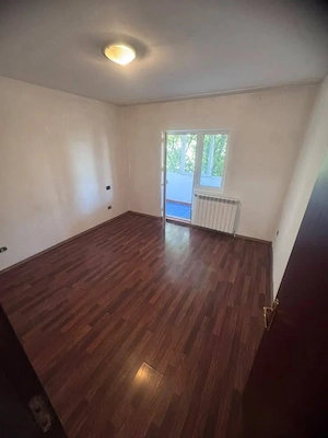 Apartament cu 3 camere,  Savenilor etaj 2 - imagine 3