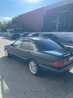 Vand Schimb Mercedes-Benz E200 CDI W210 - imagine 5