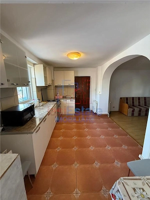 Apartament 3 Camere Targu Cucu - imagine 4