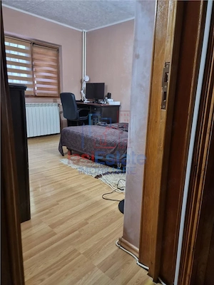 Apartament 4 camere, decomandat, 80 mp, 2 bai zona Nicolina - imagine 3