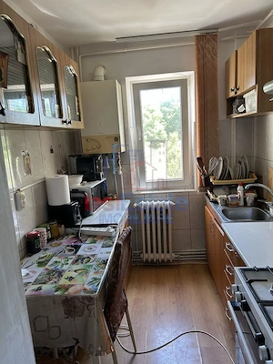Apartament 3 camere in Pacurari - imagine 4
