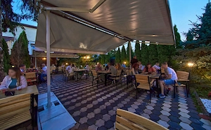Afacere restaurant la cheie   Câmpina | rulaj  180.000  an | complet utilată - imagine 6