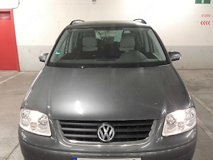 Volkswagen Touran 2.0 TDI 140 CP 2005 7 LOCURI