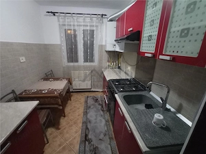 Apartament 4 camere  Podu Ros zona Bd Tutora - imagine 17