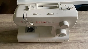 Mașină de cusut Singer Talent 3321 + set accesorii croitorie