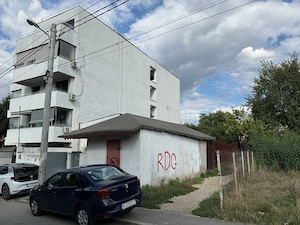 Vand teren 251 mp + casa ce necesita renovare 140 mp  + utilitati gaze, apa, curent - imagine 2