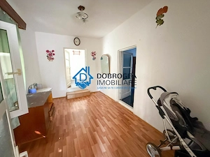 ZONA CENTRALA -CASA BATRANEASCA, TEREN 344 MP - imagine 8