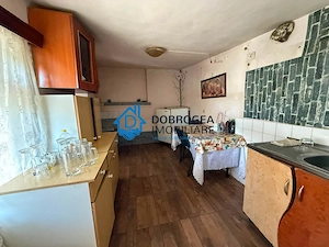 ZONA CENTRALA -CASA BATRANEASCA, TEREN 344 MP - imagine 9