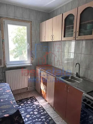 Apartament 3 camere, 57 mp, cu centrala si AC - Podu Ros - imagine 6
