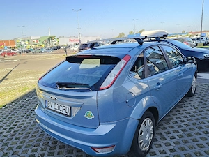 vand ford focus 1.6 l 2009 - imagine 2