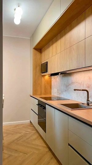 2 Cam-Nou-Lux-7 Min de Spitalul Judetean-Mobilat-50MP-Balcon-1 loc Parcare-118.000 Euro! Negociabil - imagine 4