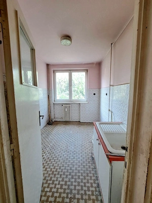 Apartament 3 camere, zona Catedralei, Podgoria - imagine 3