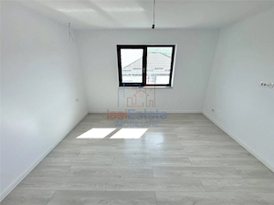 BECI ! ASFALT ! CANALIZARE! GAZON! Vila 4 camere Rediu - imagine 9
