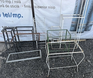 Cadre metalice din fier   diverse modele și dimensiuni   90 lei buc; Masuta fier; Suport fier; Raft 