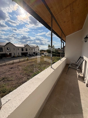 Apartament 2 camere in vila - imagine 15
