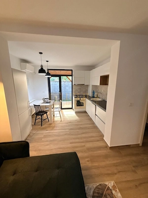 Dumbravita| casa pe două niveluri| 3 camere-2 dormitoare| 2 bai| parcare - imagine 8