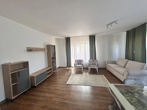 Vând apartament cu parcare proprie - imagine 2