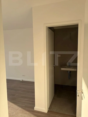 Apartament cu 3 camere, 72.20 mp, zona Semicentral  - imagine 10