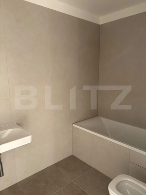 Apartament cu 3 camere, 72.20 mp, zona Semicentral  - imagine 11