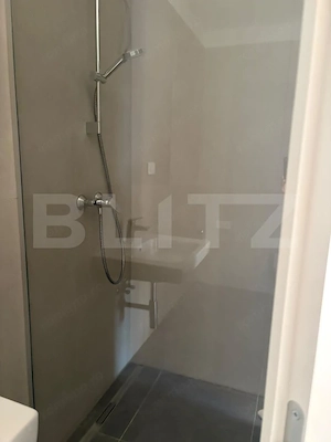 Apartament cu 3 camere, 72.20 mp, zona Semicentral  - imagine 9