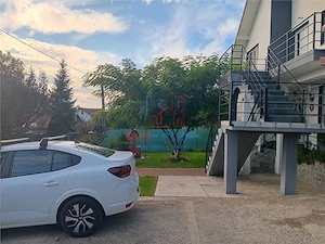 Dorobant VILA D+M+Pod  SU = 200mp  TEREN 1200mp amenajat (pot locui doua familii) - imagine 2