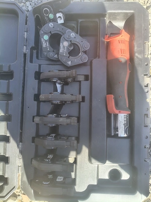 presa hidraulica Milwaukee m18 BLHPT sertizat tevi