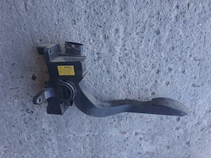 Pedala acceleratie cu suich pt iveco daily 2007-2014 - imagine 2