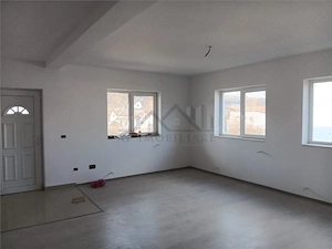 Visani, APARTAMENT 4CD la casa cu teren si toate utilitatile - imagine 2