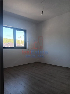 LA CHEIE! Visan Barnova CASA parter 100mp TEREN 400mp toate utilitatile - imagine 12