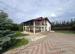 Barnova intersectia cu Pietrarie VILA D+P+M SU=212mp TEREN 1670mp amenajat superb