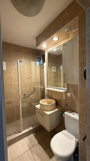 Apartament 2 camere, etaj 1 4, zonă centrală   baie modernizată - imagine 4
