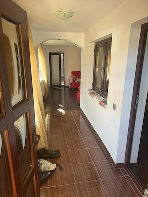 Casă spațioasă de vânzare în Lelești, Gorj! - imagine 5