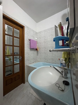 2 camere Eremia Grigorescu etaj2din 4, 73mp bloc 2000 ,boxa 135000euro - imagine 4