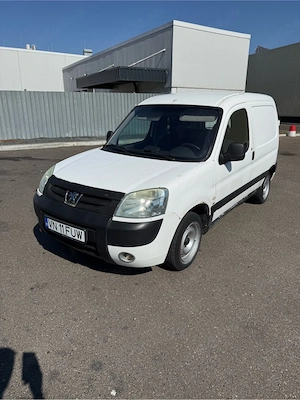 Vand Peugeot Partner 1.6 HDI cu Aer conditionat  - imagine 5