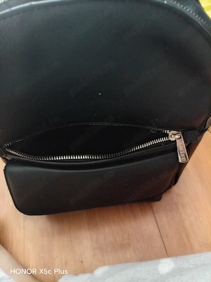 Ghiozdan negru elegant 